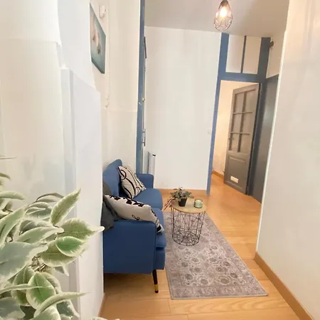 66d2 In Historic Center Apartment